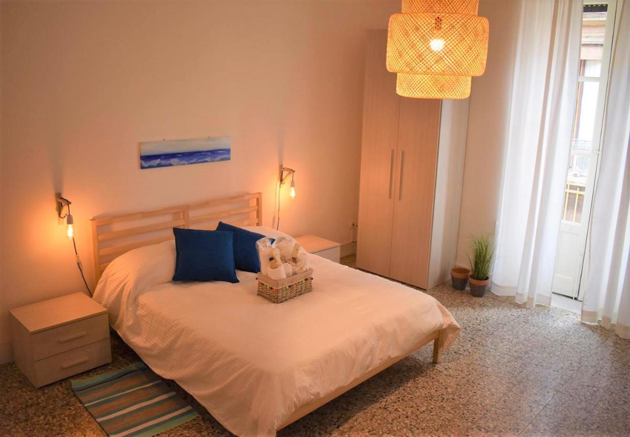 Bed and Breakfast Living Simply Катанія Екстер'єр фото